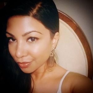 Meet your Posher, Saira